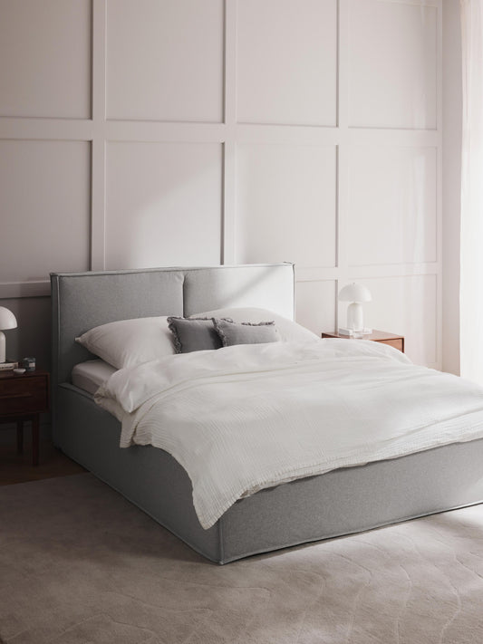 Drenalto Upholstered Bed