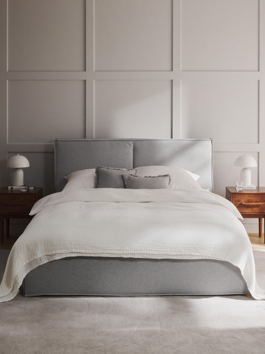 Drenalto Upholstered Storage Bed