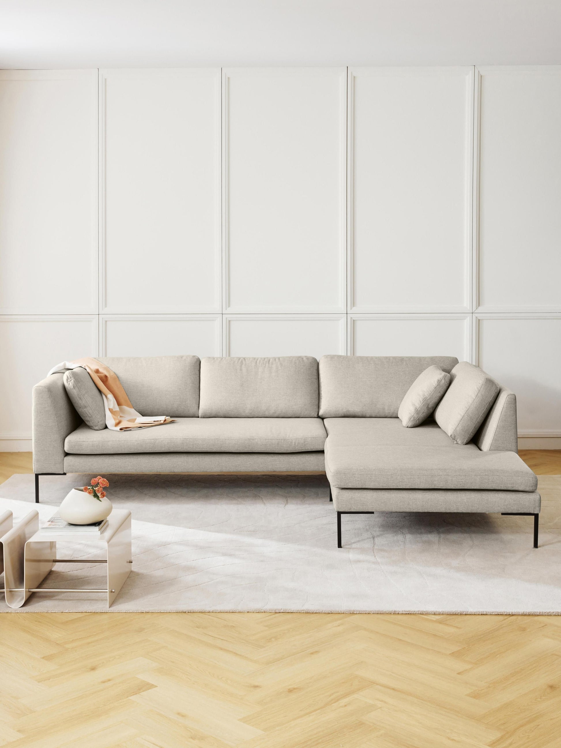 Emmarosi Corner Sofa with Metal Legs