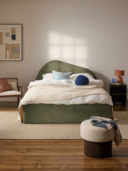 Garlucci Upholstered Bed in Bouclé