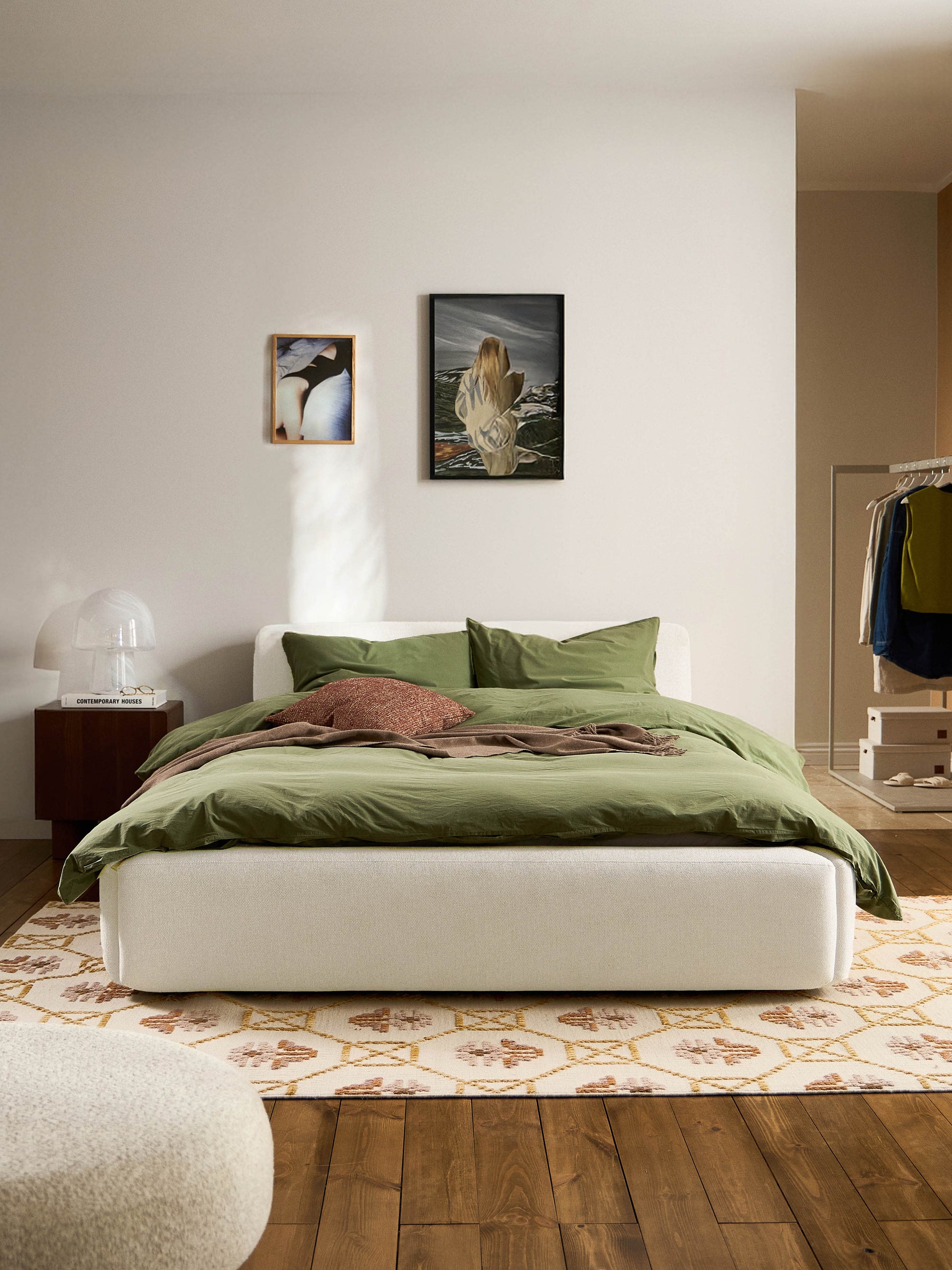 Melvasso Bed, Upholstered