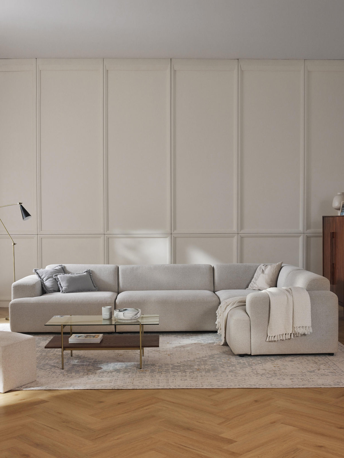 Melvasso Large Corner Sofa (4-Seater)