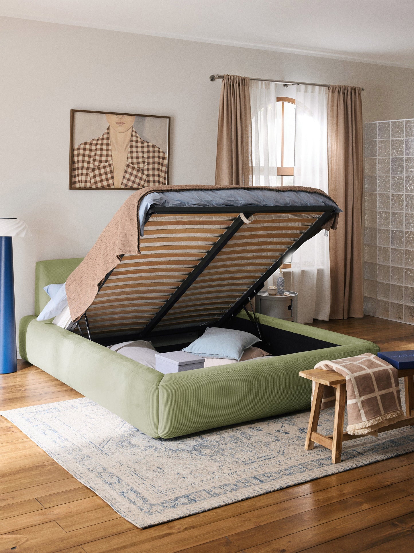 Melvasso Upholstered Storage Bed