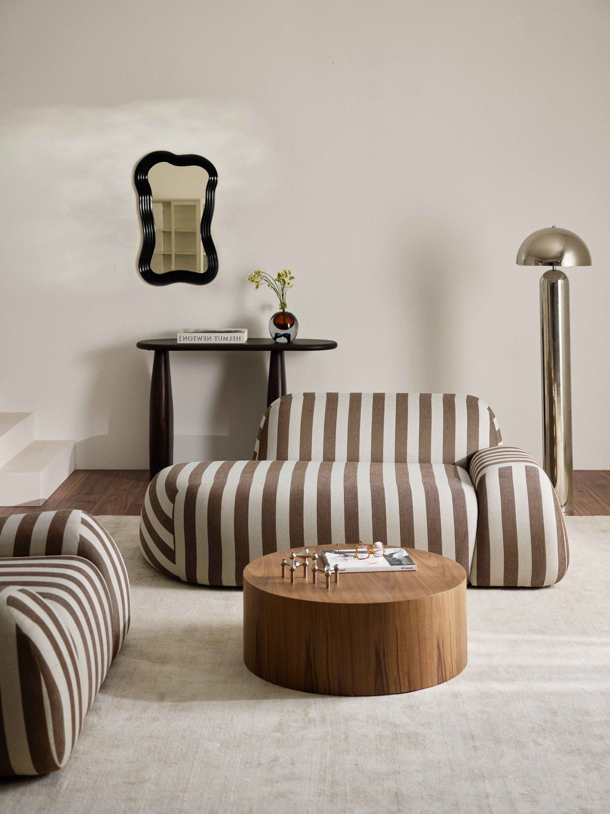 Wolquende 2-Seater Striped Sofa with Chaise Longue